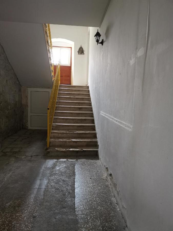 Spacious 140M2 Downtown 3 Bedroom Apartment Split Extérieur photo
