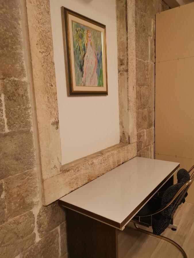 Spacious 140M2 Downtown 3 Bedroom Apartment Split Extérieur photo