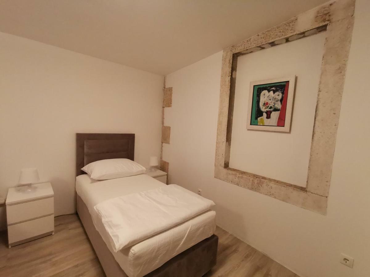 Spacious 140M2 Downtown 3 Bedroom Apartment Split Extérieur photo