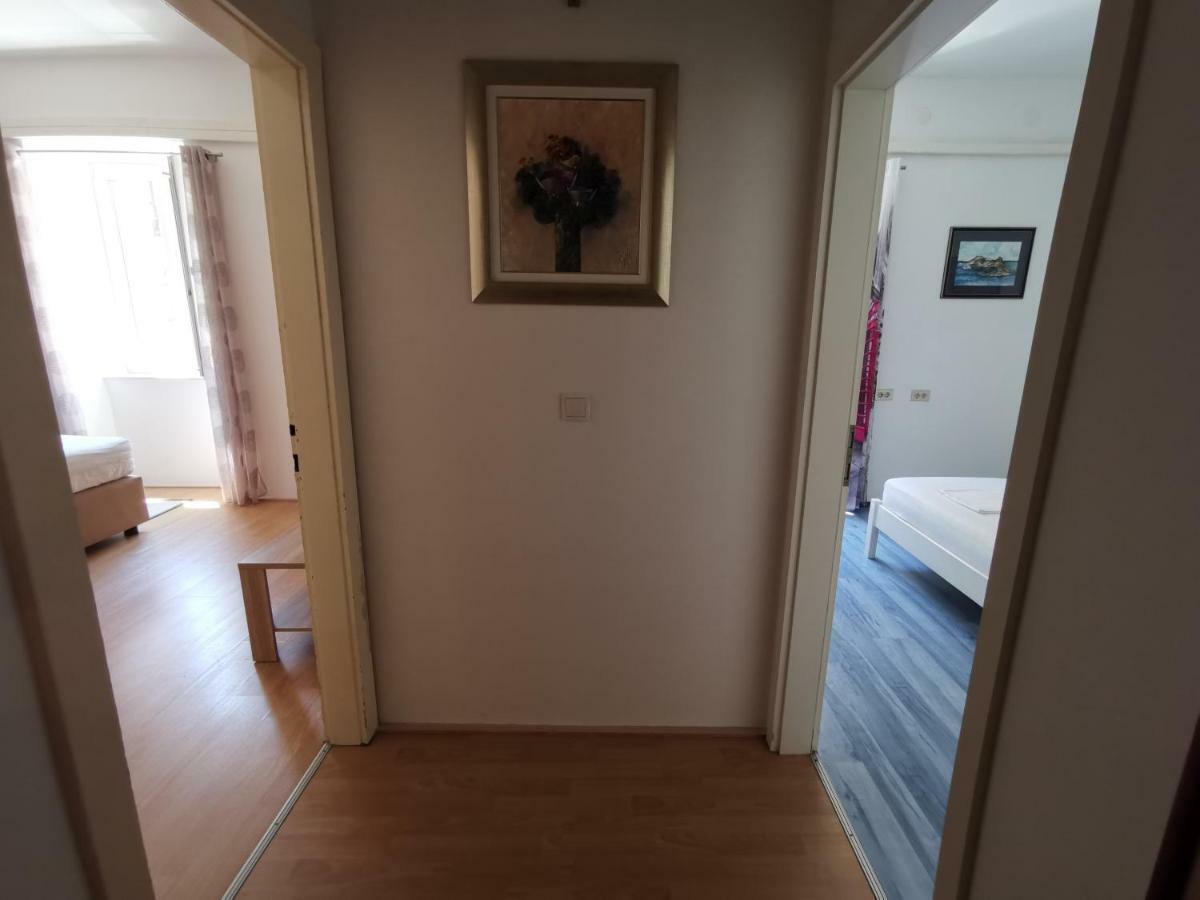 Spacious 140M2 Downtown 3 Bedroom Apartment Split Extérieur photo